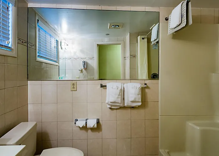 Quality Oceanfront 4*