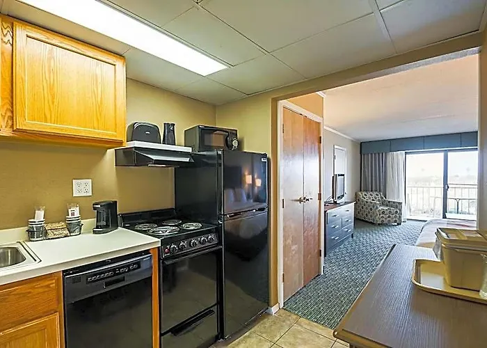 Quality Oceanfront 4*