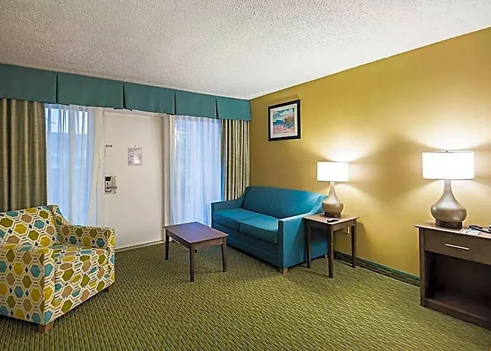 Quality Oceanfront 4*