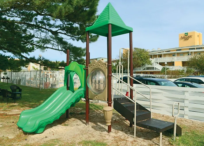 Quality Oceanfront Inn 4*